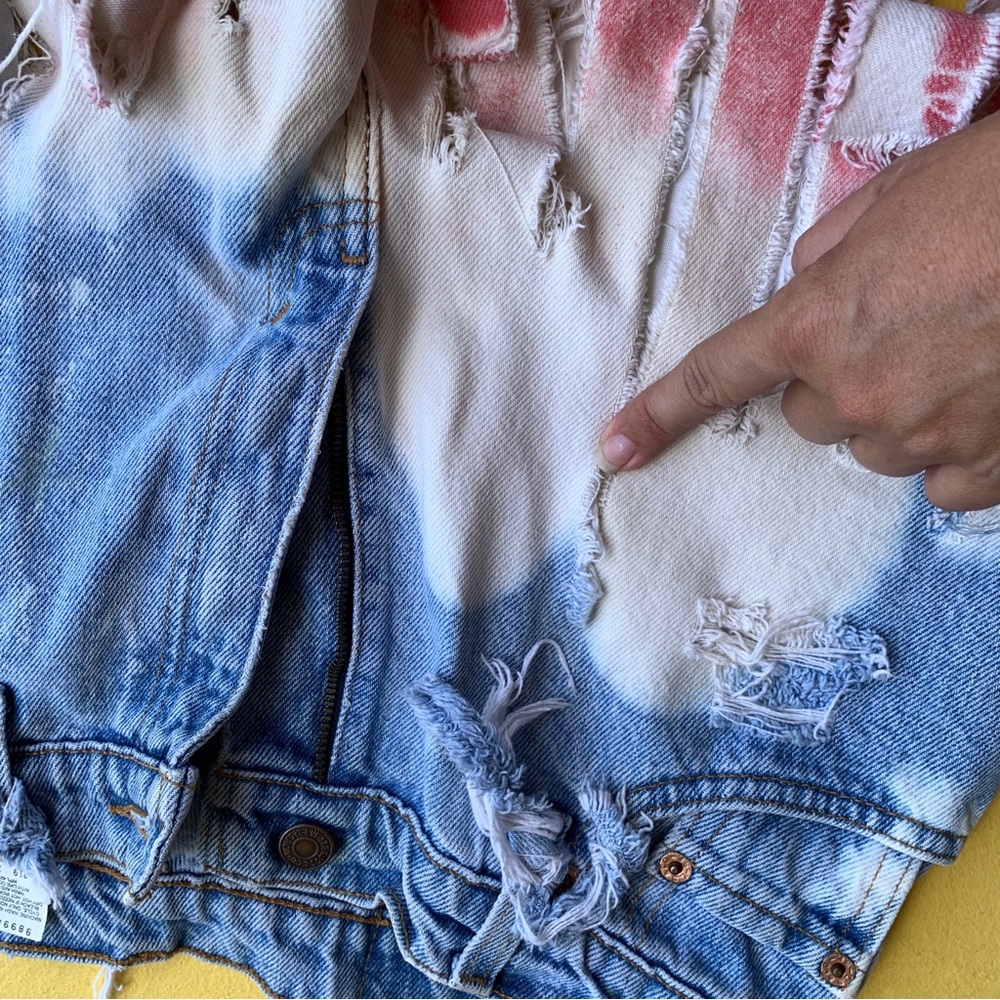 VINTAGE LEVIS red white blue distressed shorts beach summer juniors size 11 - Picture 11 of 11